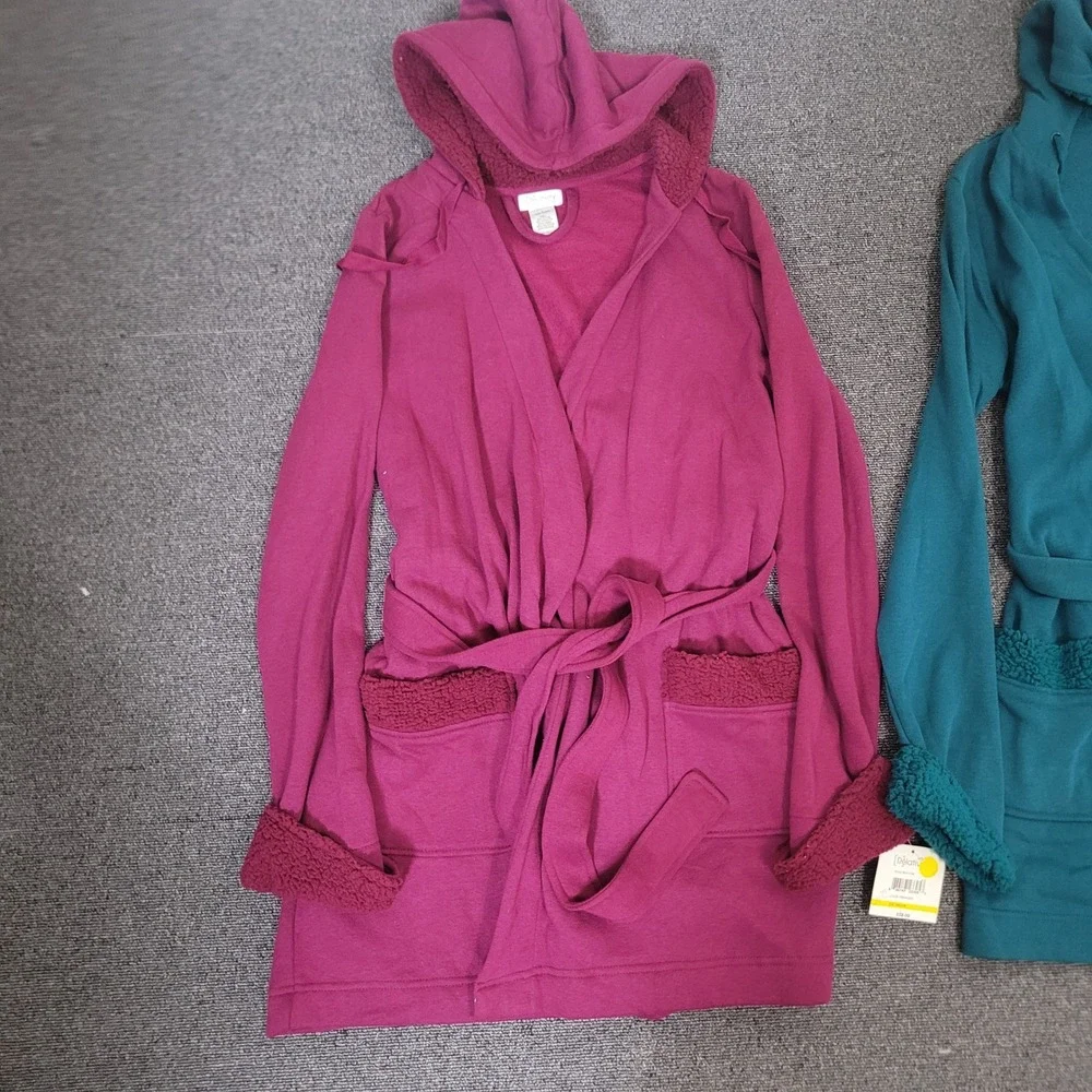 Relativity Size Medium Robe Set Womens Hooded Sherpa Trim Fleece 2-Pack RE1F173M
